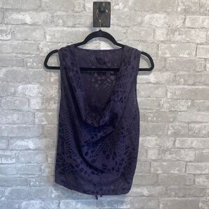 PEOPLE’S Liberation Top